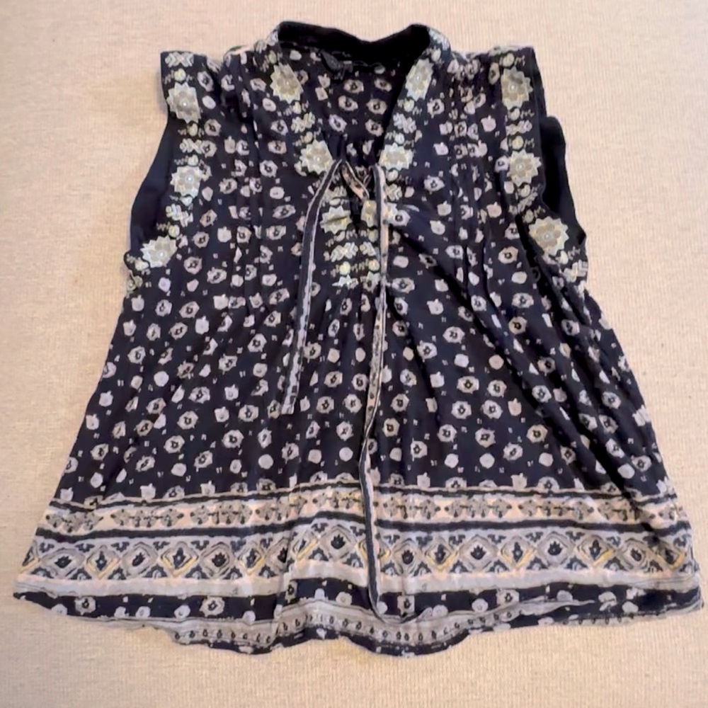 Lucky brand sleeveless top